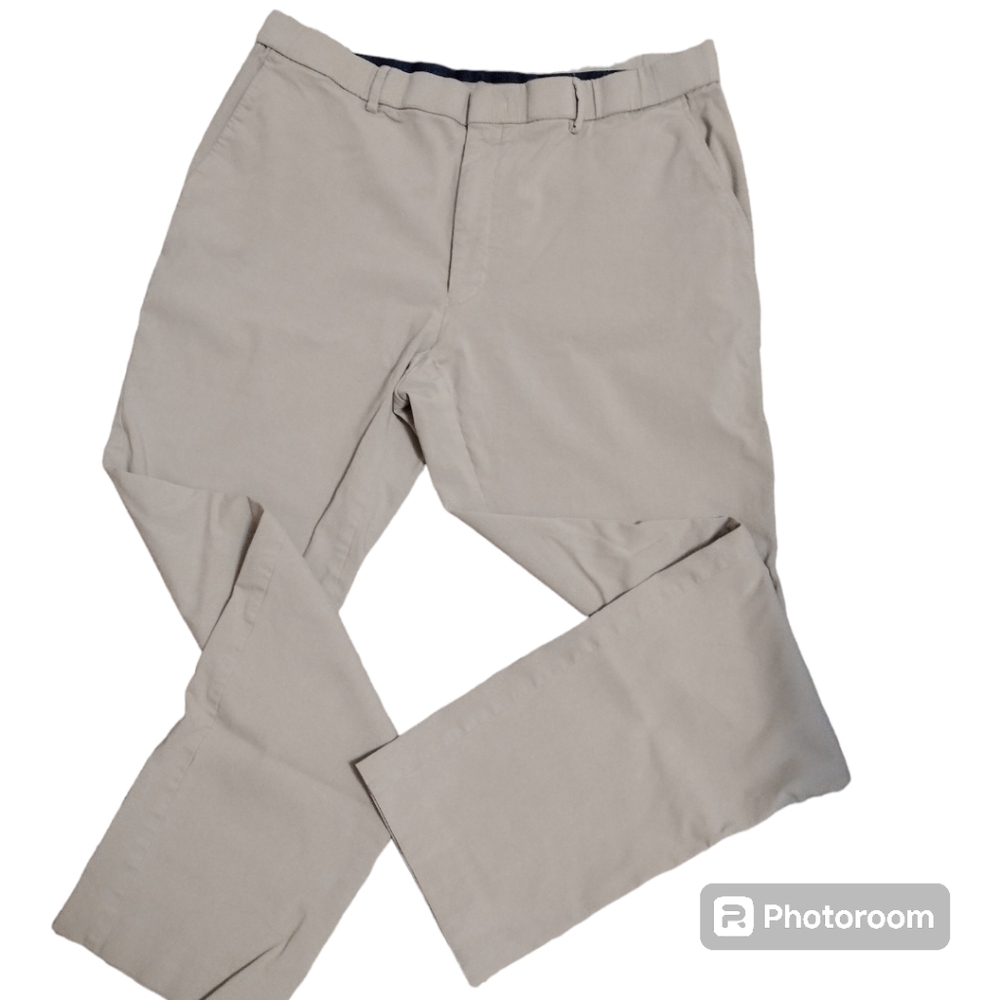 Tommy Hilfiger Men's Khakis